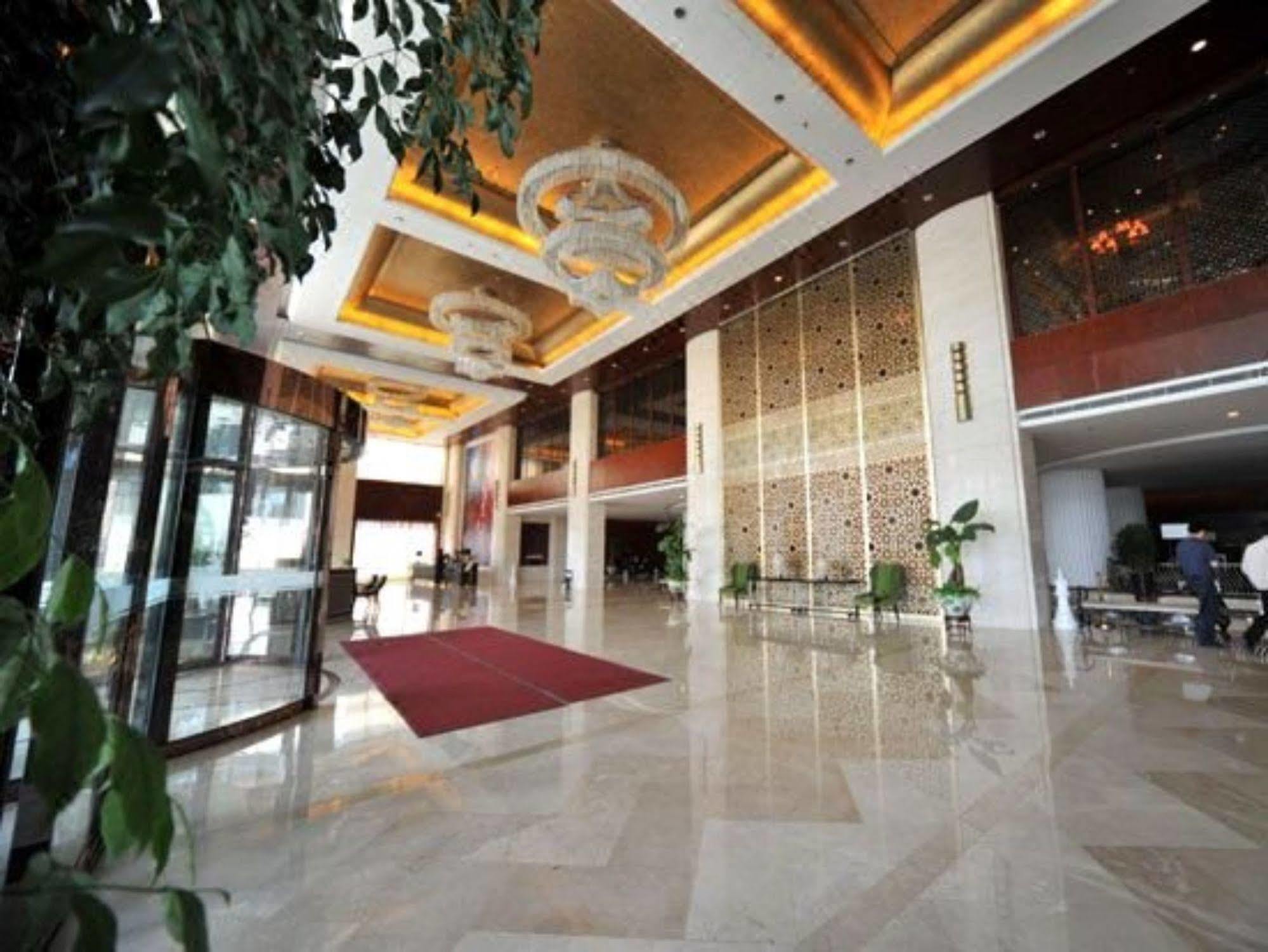 S&N Dalian Hotel ภายนอก รูปภาพ