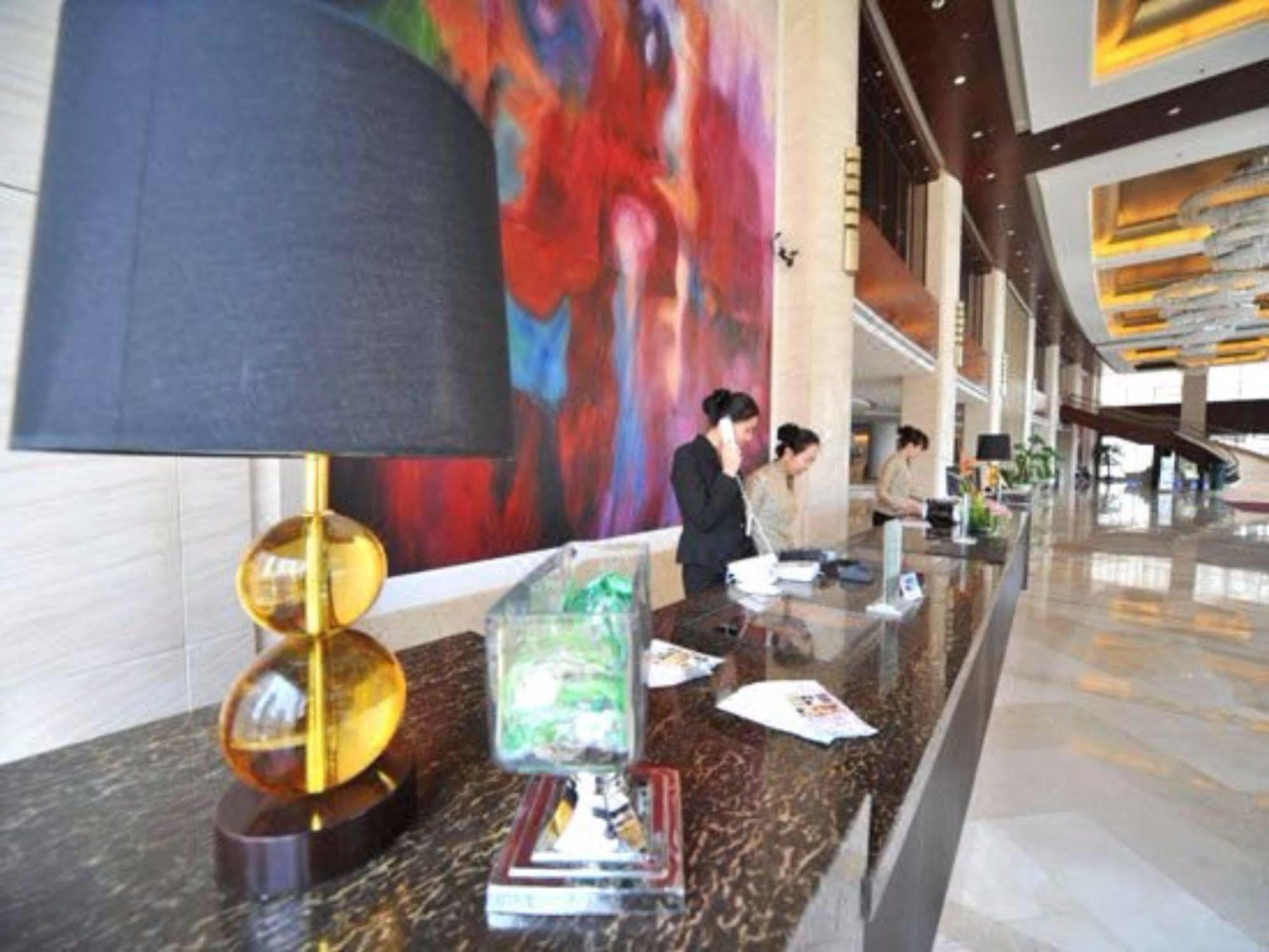 S&N Dalian Hotel ภายนอก รูปภาพ