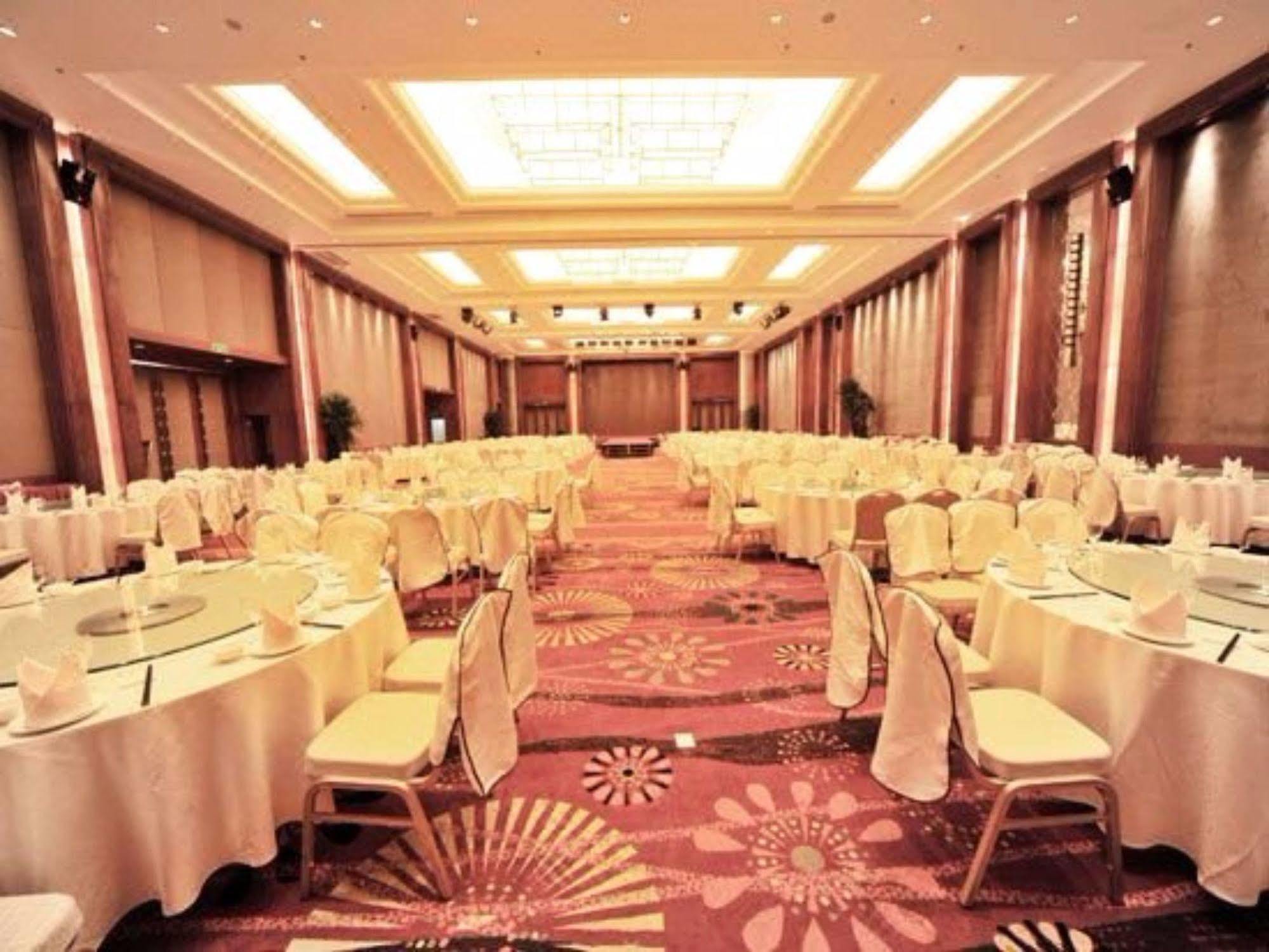 S&N Dalian Hotel ภายนอก รูปภาพ