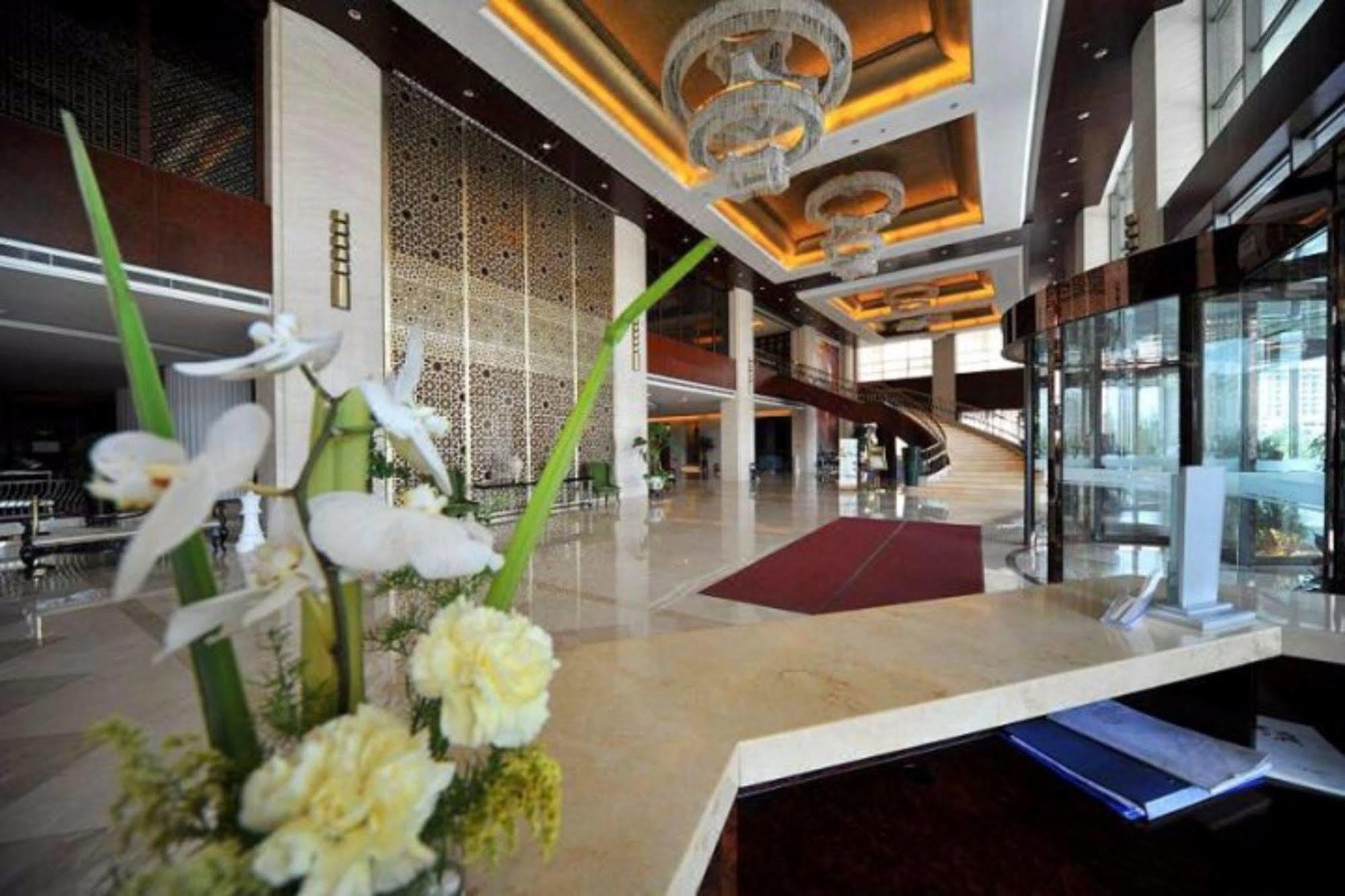 S&N Dalian Hotel ภายนอก รูปภาพ